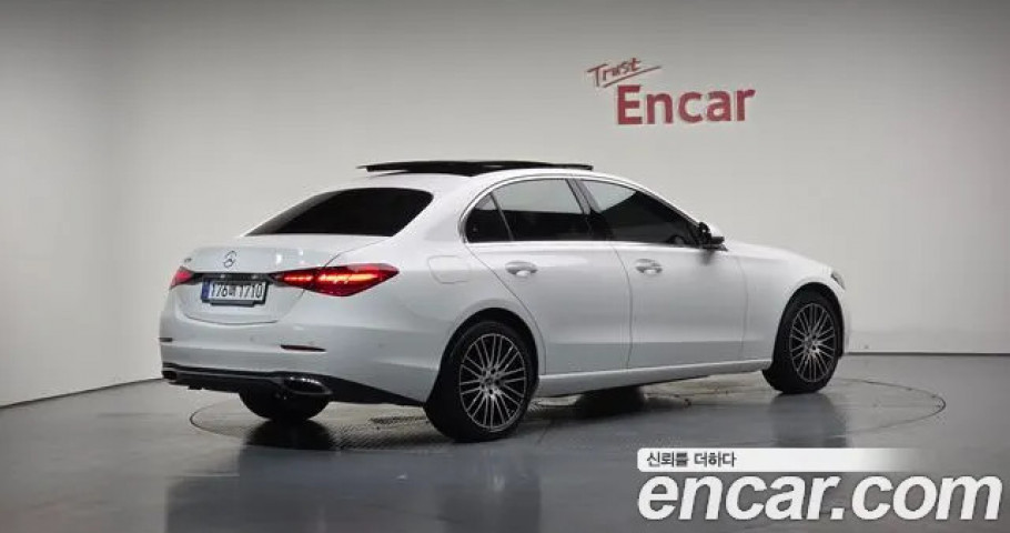 Mercedes-Benz C-Class 