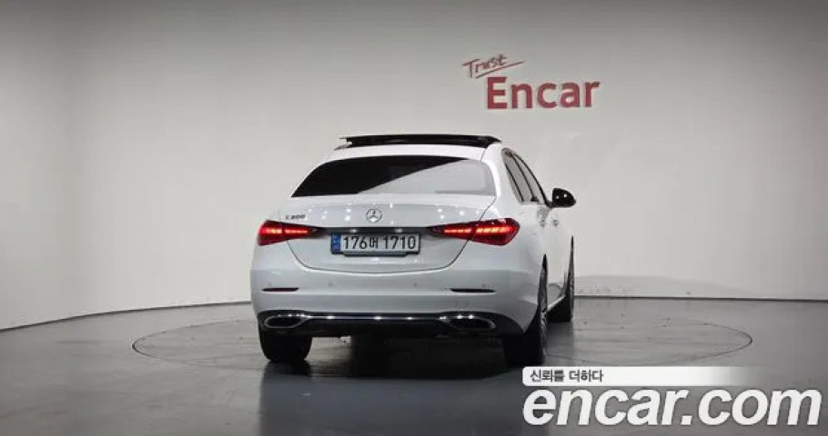 Mercedes-Benz C-Class 