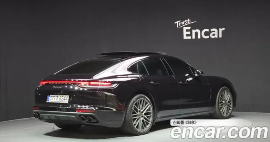 Porsche Panamera 