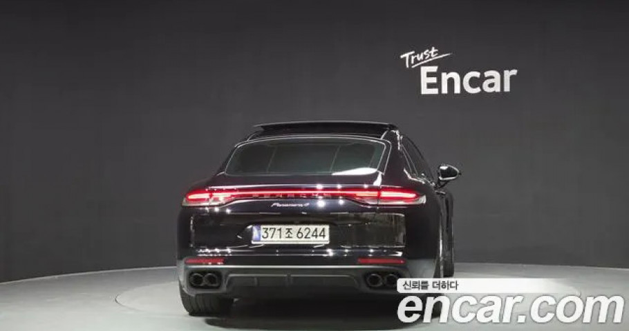 Porsche Panamera 
