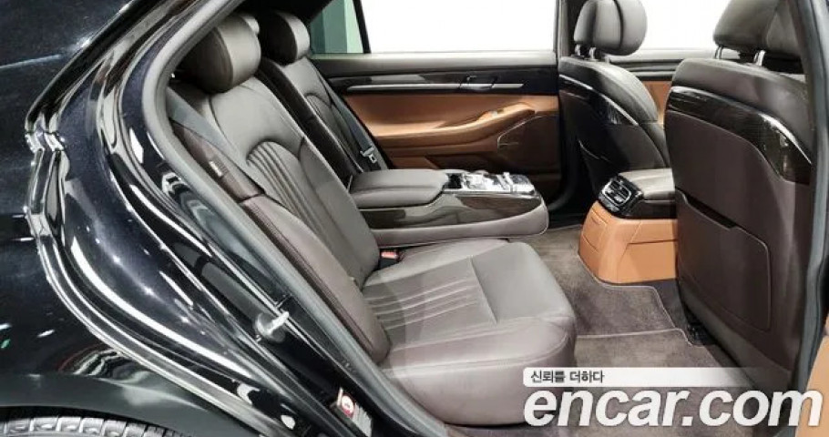 Genesis G90 