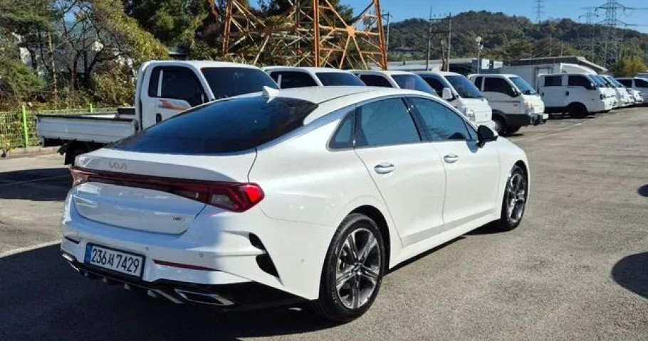 Kia K5 