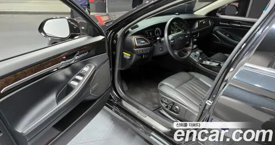 Genesis G90 