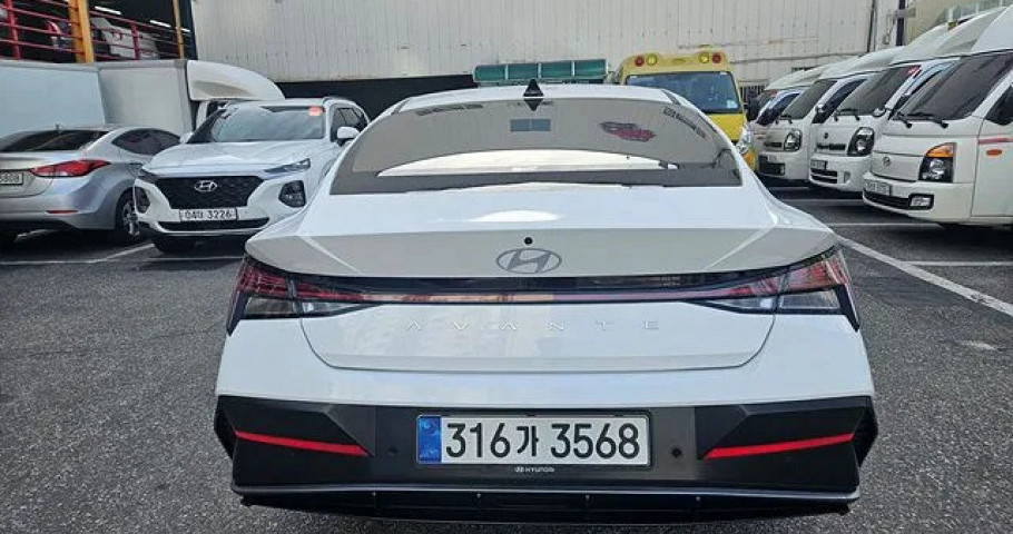 Hyundai Avante 