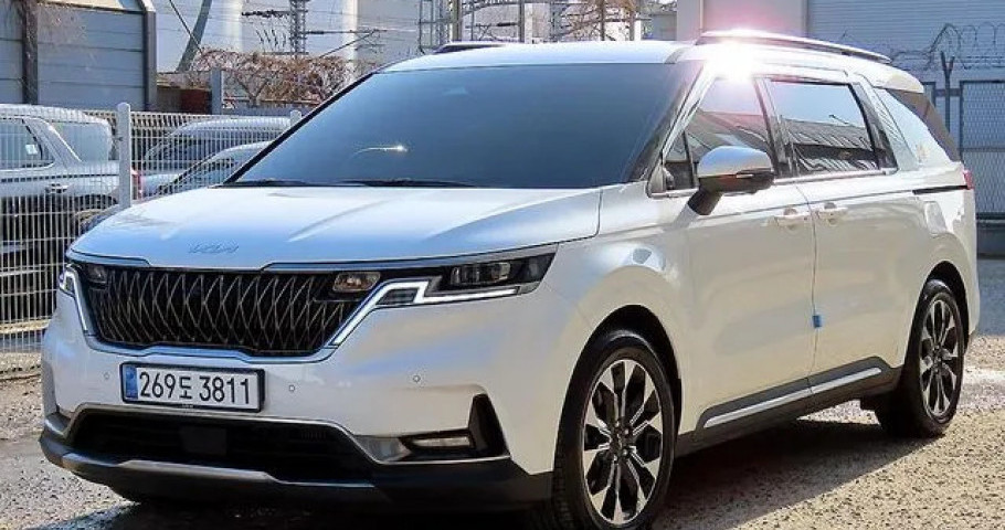 Kia Carnival 