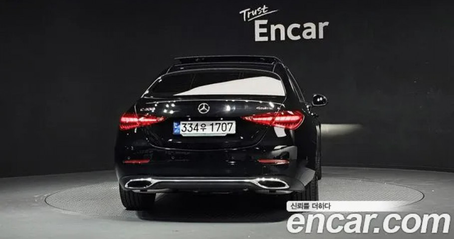 Mercedes-Benz C-Class 