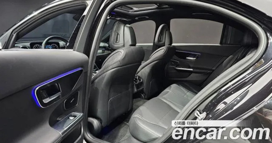 Mercedes-Benz C-Class 