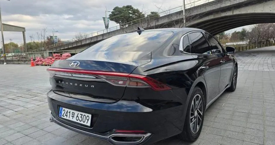 Hyundai Grandeur 