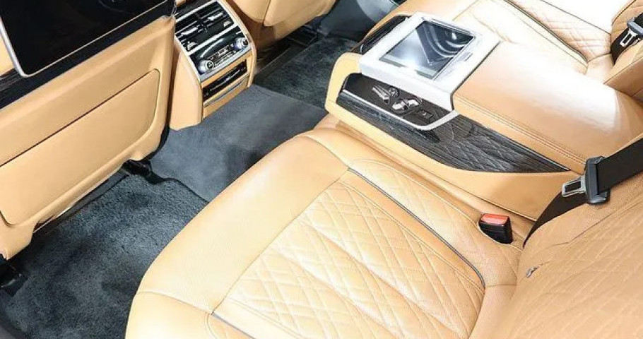 Bmw 7-Series 