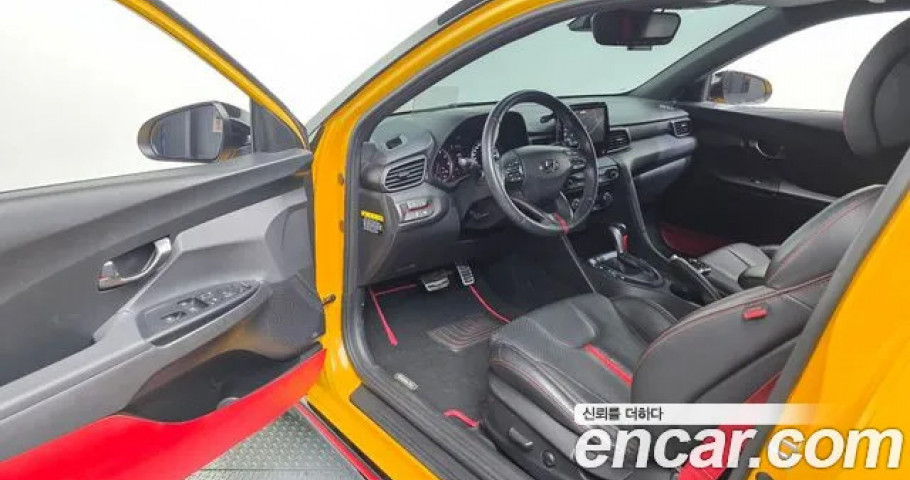Hyundai Veloster 
