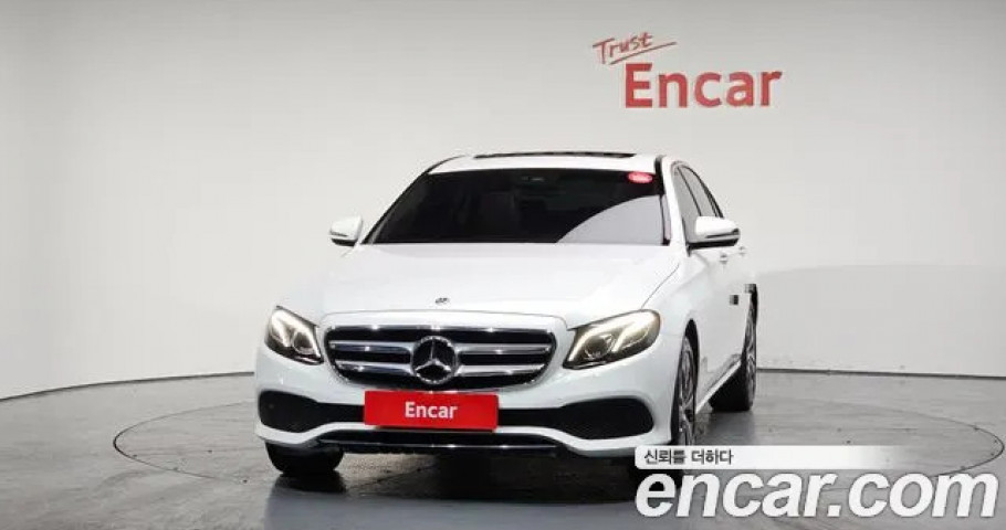 Mercedes-Benz E-Class 