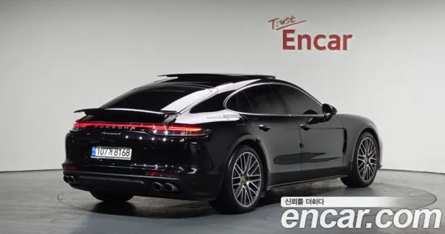 Porsche Panamera 