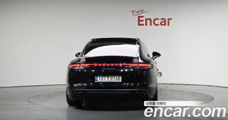 Porsche Panamera 
