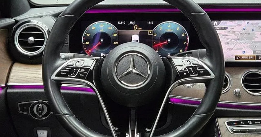 Mercedes-Benz E-Class 
