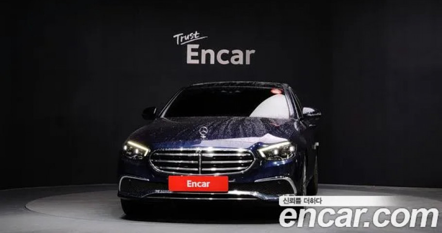 Mercedes-Benz E-Class 