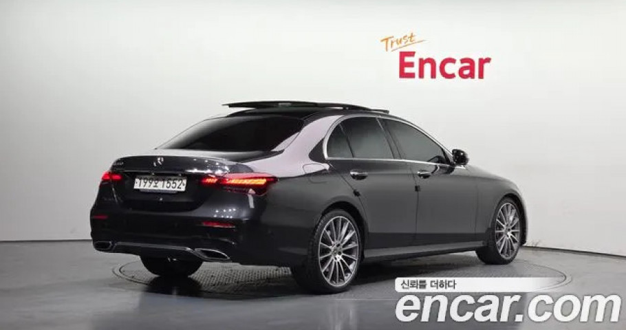 Mercedes-Benz E-Class 