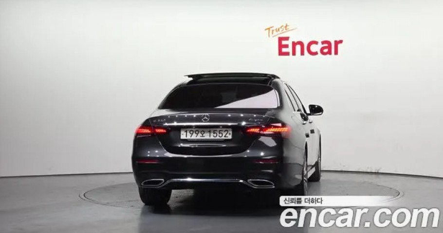 Mercedes-Benz E-Class 