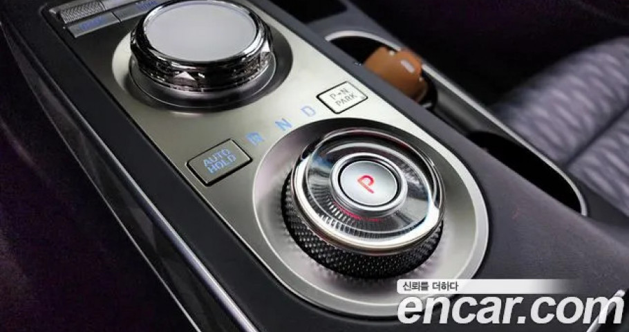 Genesis Gv70 