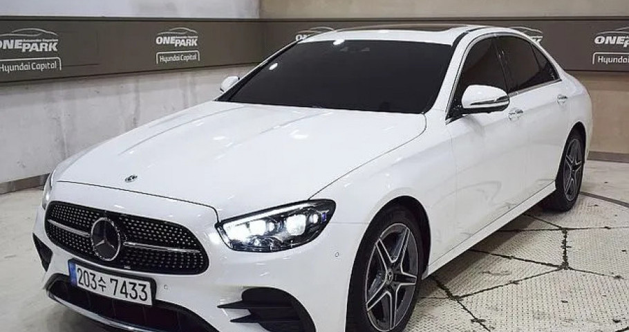 Mercedes-Benz E-Class 