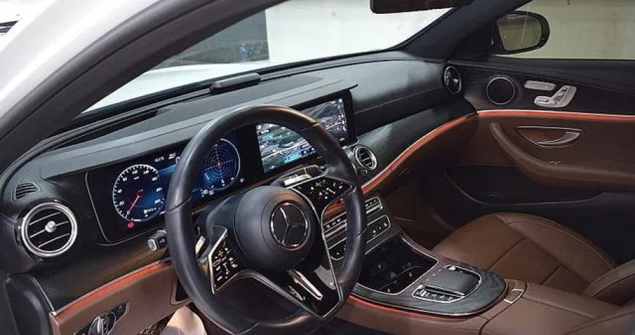 Mercedes-Benz E-Class 