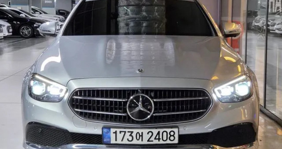 Mercedes-Benz E-Class 