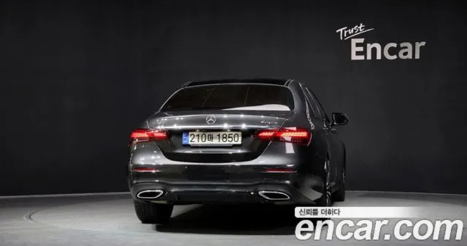 Mercedes-Benz E-Class 