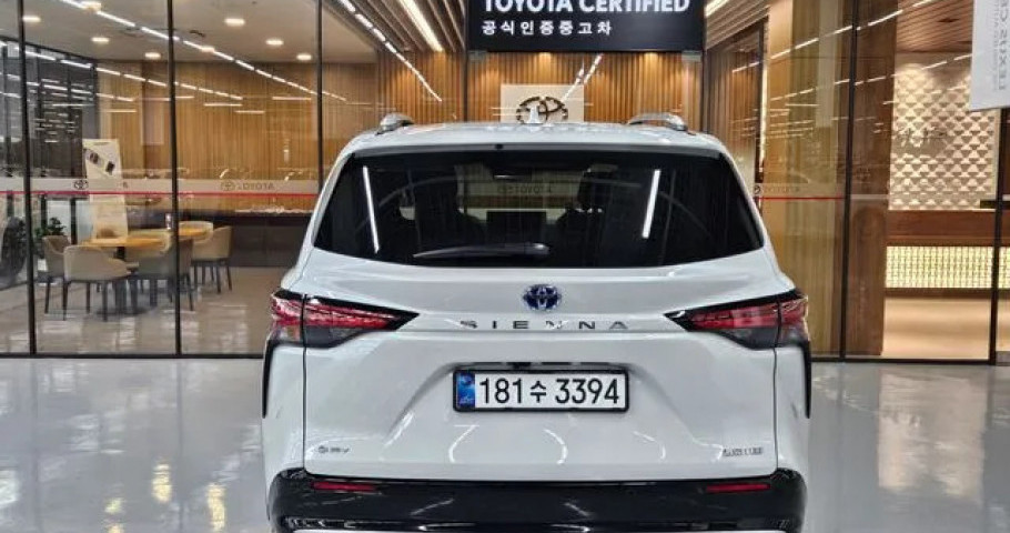 Toyota Sienna 