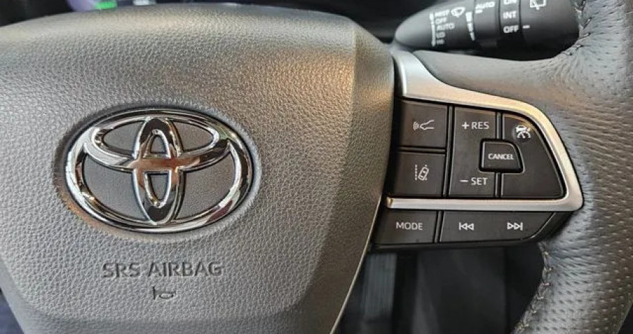 Toyota Sienna 