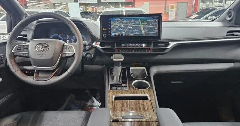 Toyota Sienna 