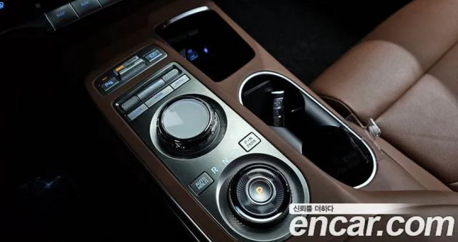Genesis Gv70 