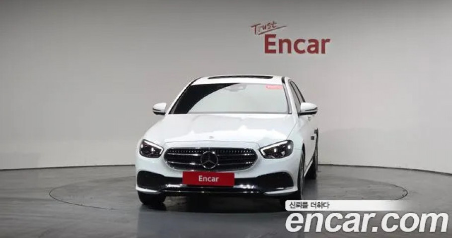 Mercedes-Benz E-Class 