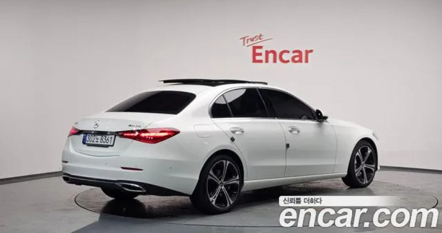 Mercedes-Benz C-Class 