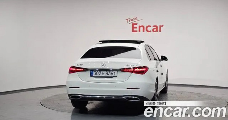 Mercedes-Benz C-Class 