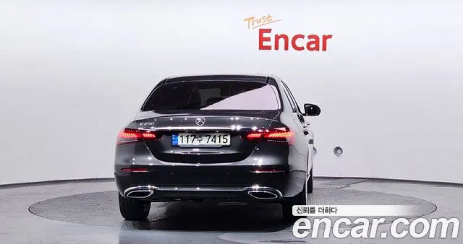 Mercedes-Benz E-Class 