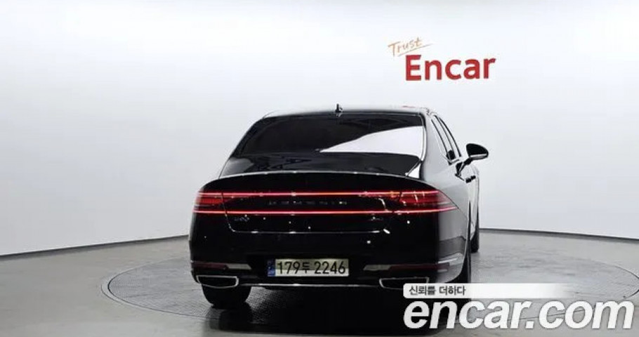 Genesis G90 