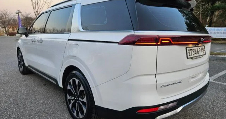 Kia Carnival 