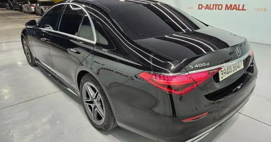 Mercedes-Benz S-Class 