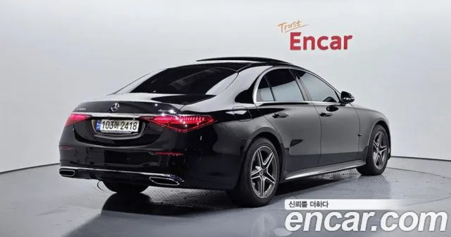 Mercedes-Benz S-Class 