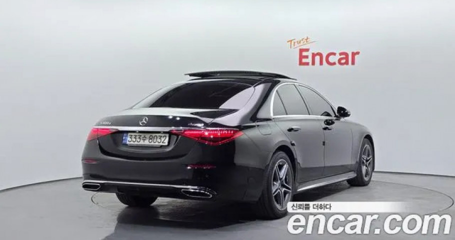 Mercedes-Benz S-Class 