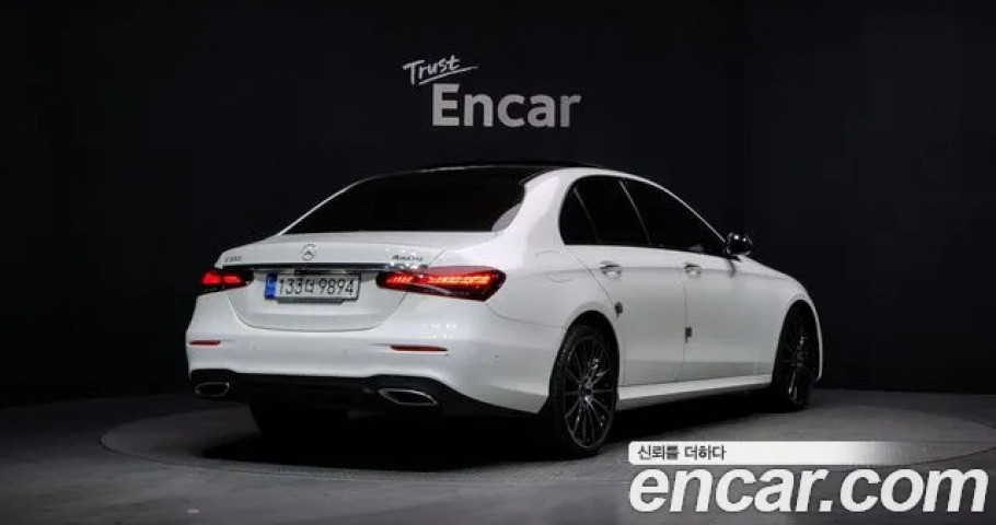 Mercedes-Benz E-Class 
