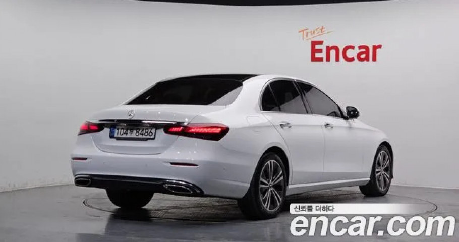 Mercedes-Benz E-Class 