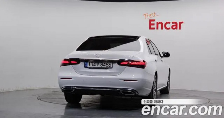 Mercedes-Benz E-Class 