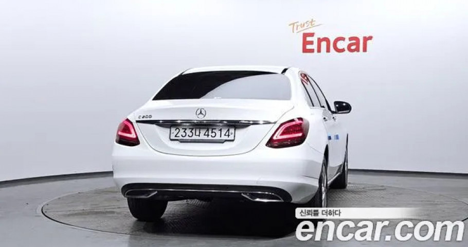 Mercedes-Benz C-Class 
