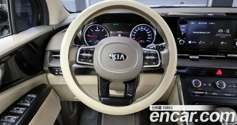 Kia Carnival 