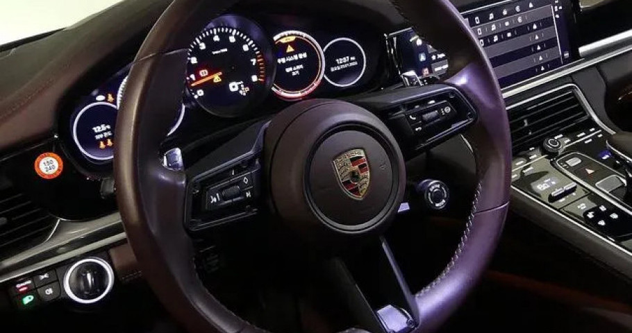 Porsche Panamera 