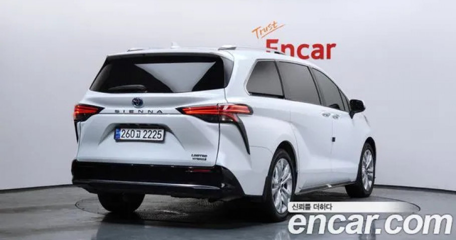 Toyota Sienna 