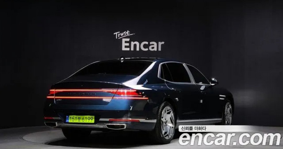 Genesis G90 