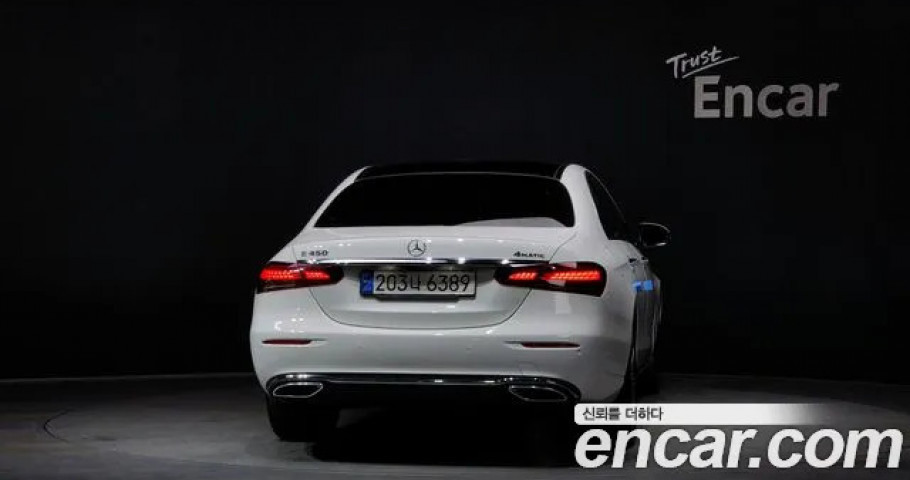Mercedes-Benz E-Class 