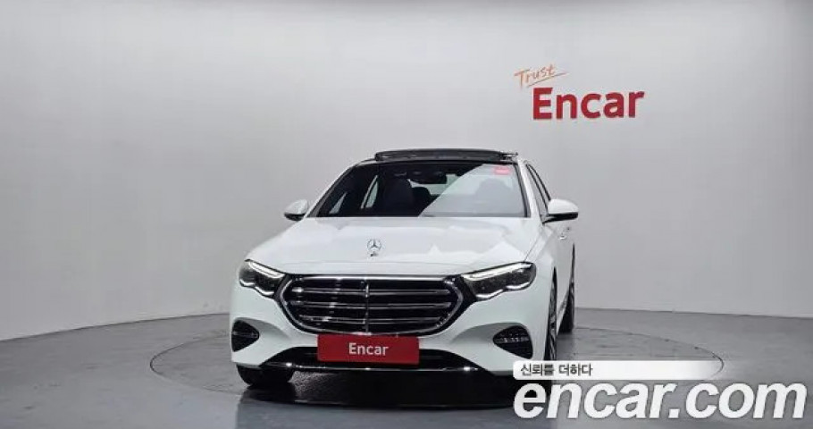 Mercedes-Benz E-Class 