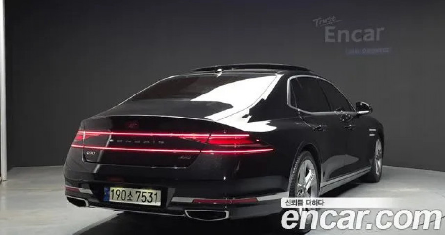 Genesis G90 